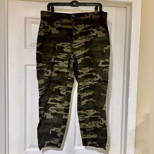 Women's Camouflage Cargo Pants